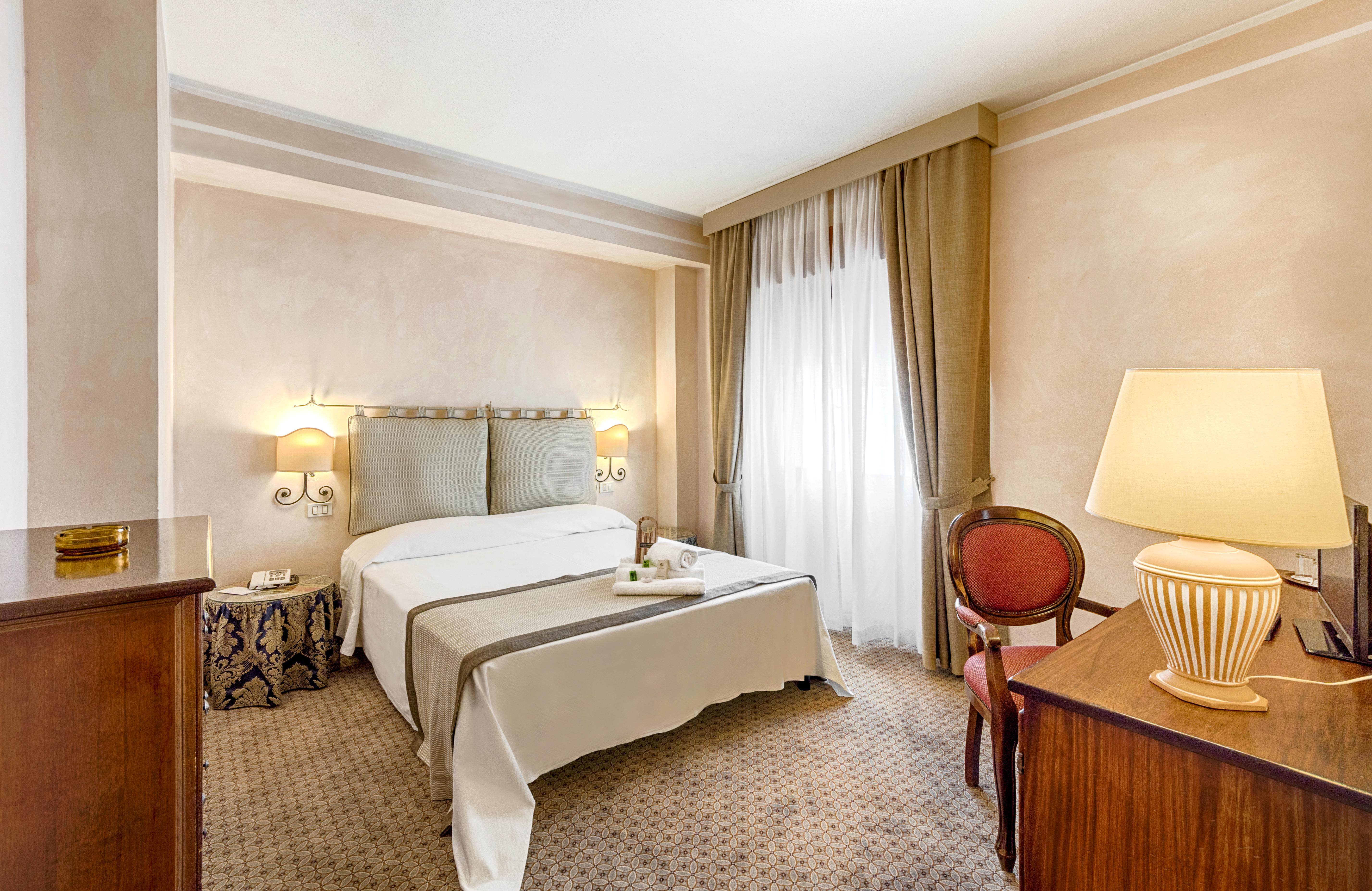 אולביה Colonna Palace Hotel Mediterraneo מראה חיצוני תמונה